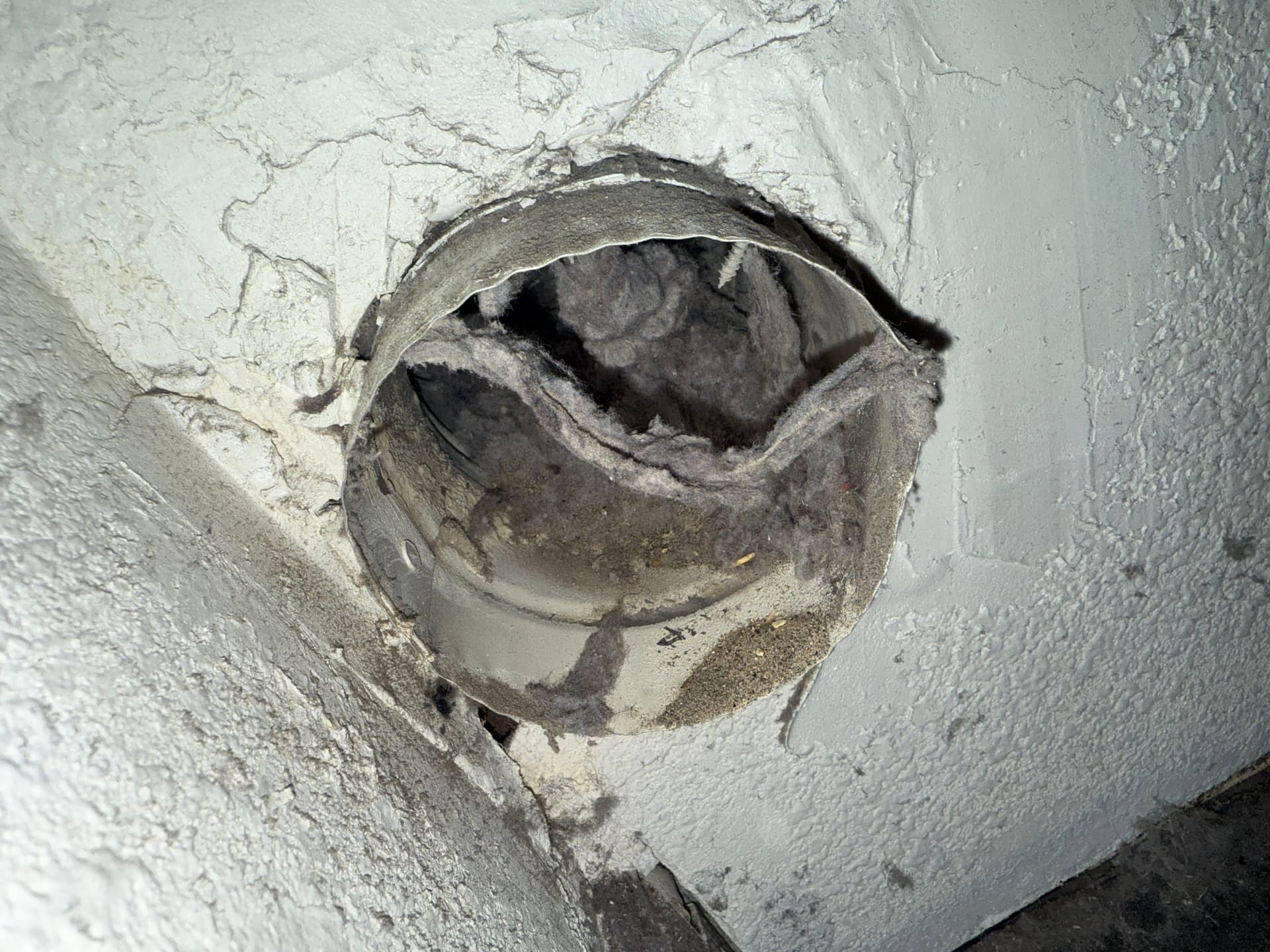 Gallery photos for Thorough Dryer Vent Cleaning for Enhanced Safety: Image #1